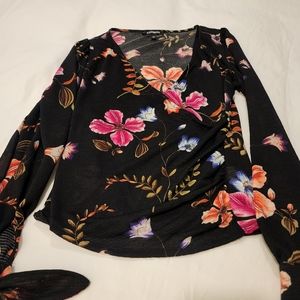 Express wrap floral top with tie sleeves